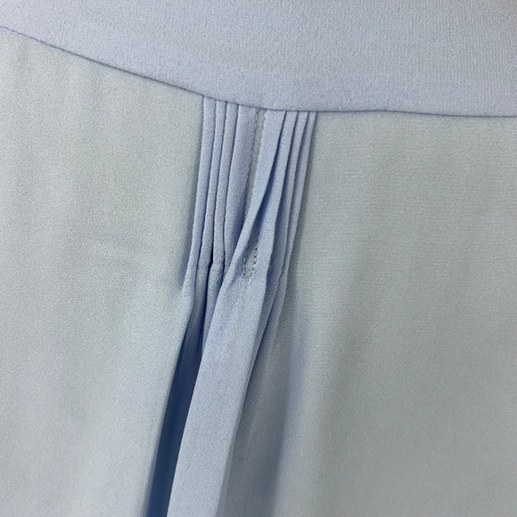 🔥2/$10 |•BANANA REPUBLIC•| Pretty Periwinkle/Light Blue Pin-Tucked Top/Blouse - Picture 6 of 13